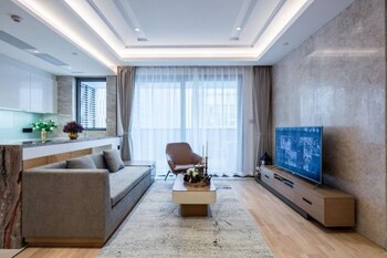 Platinum Stearns Hotel 0*