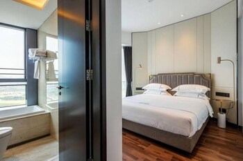 Platinum Stearns Hotel 0*