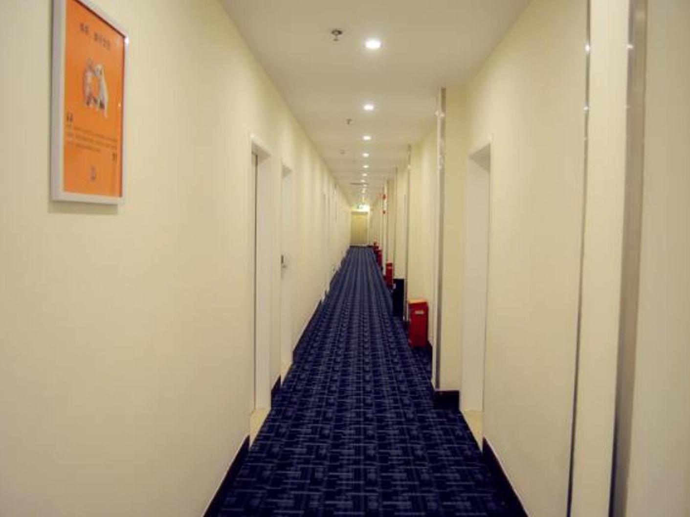 7Days Inn chain hotel (Dongguan Liaobu Walmart) 2*