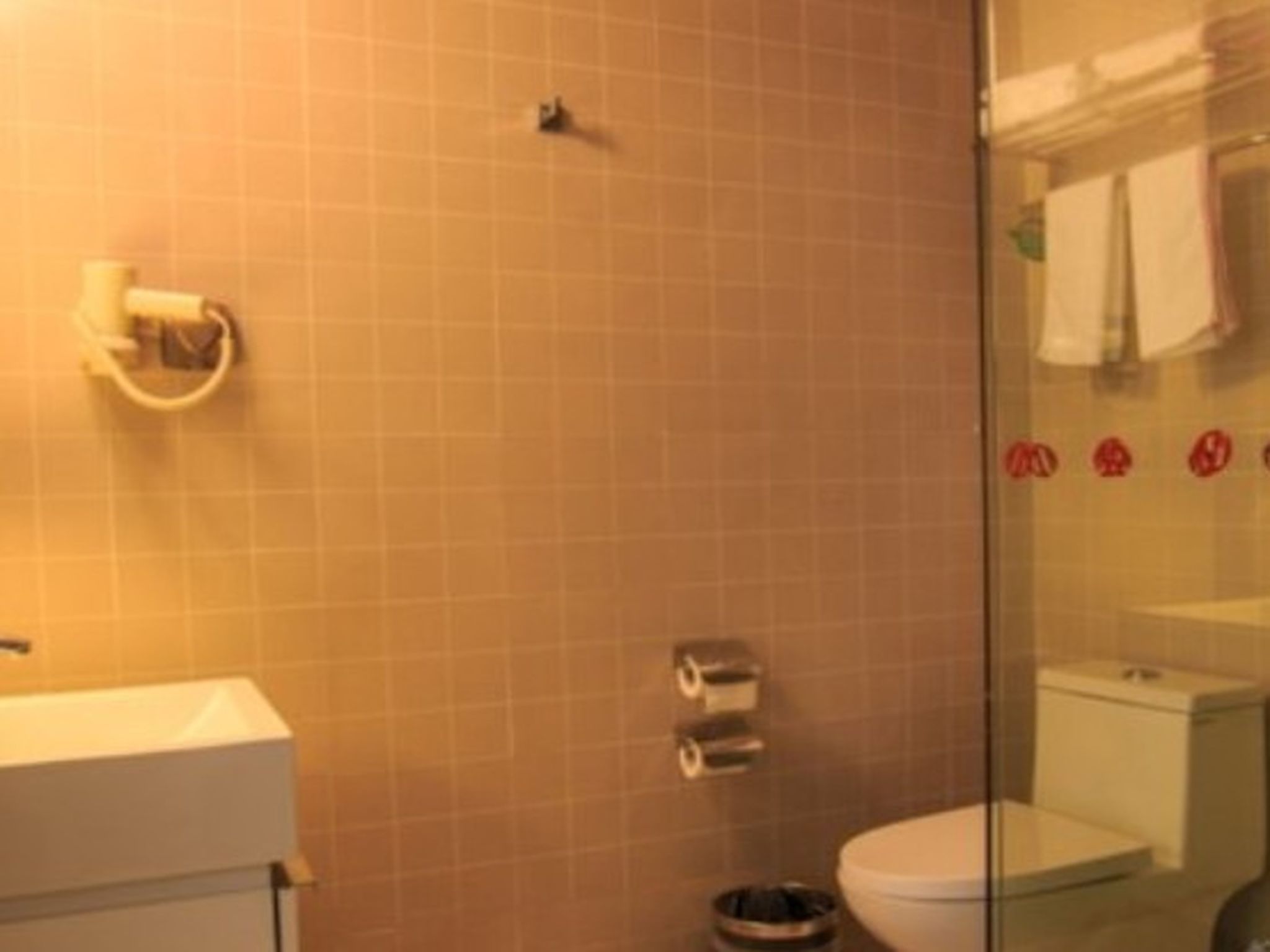 Jinjiang Inn Select (Hubei University of Economics Branch, Wuhan Media College Branch) 3*