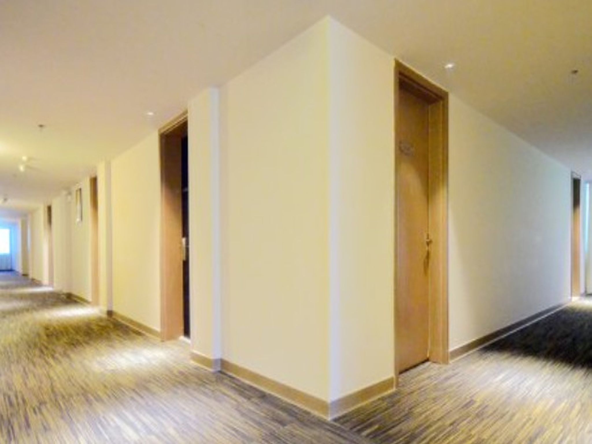 Jinjiang Inn Select (Hubei University of Economics Branch, Wuhan Media College Branch) 3*