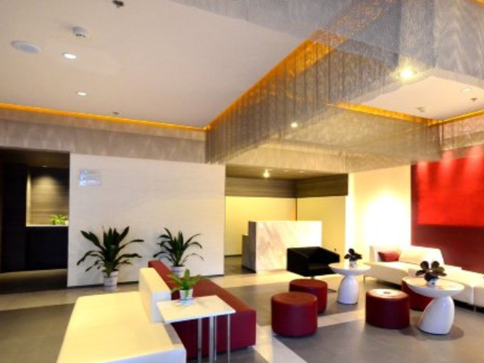 Jinjiang Inn Select (Hubei University of Economics Branch, Wuhan Media College Branch) 3*