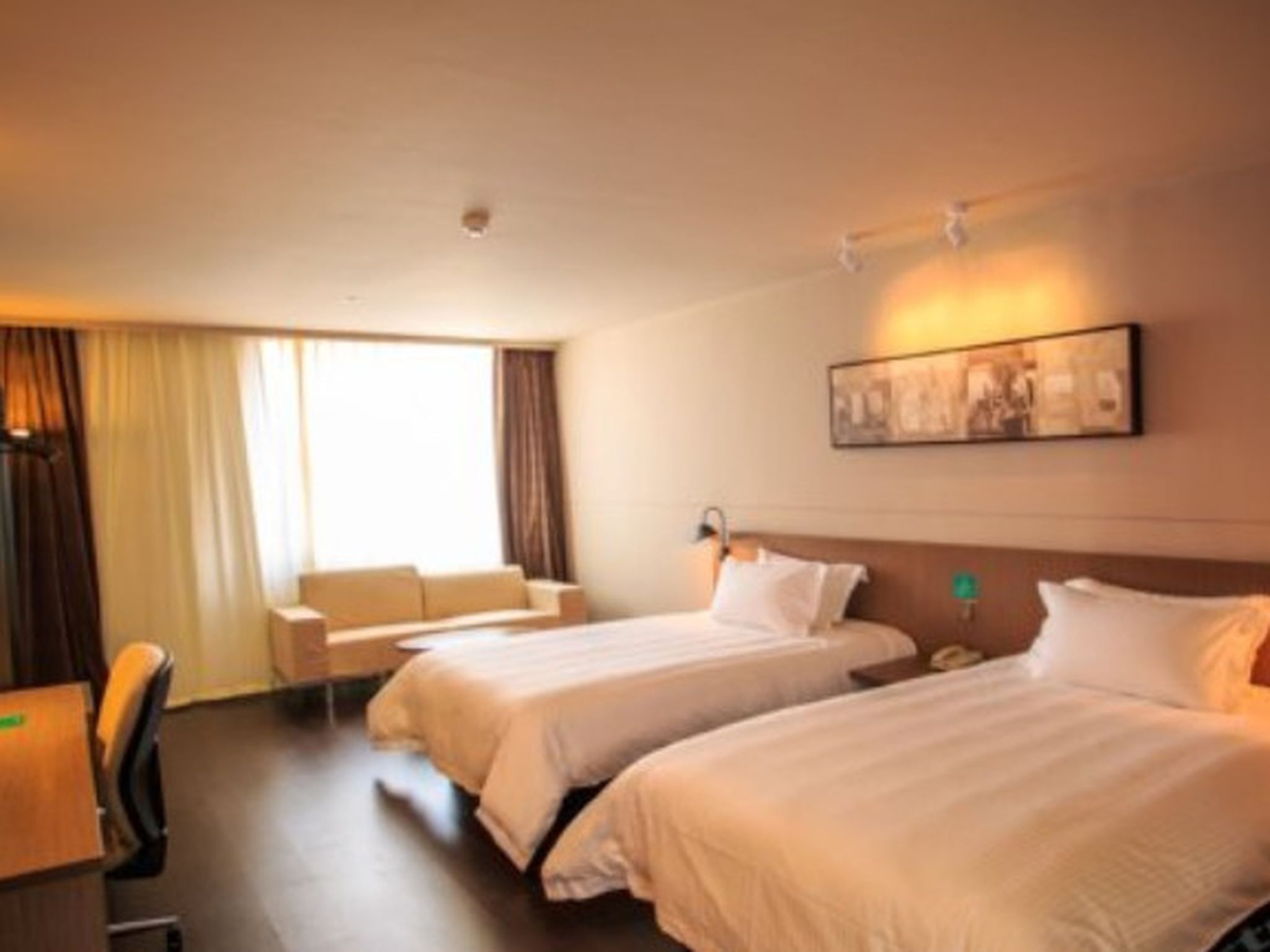 Jinjiang Inn Select (Hubei University of Economics Branch, Wuhan Media College Branch) 3*