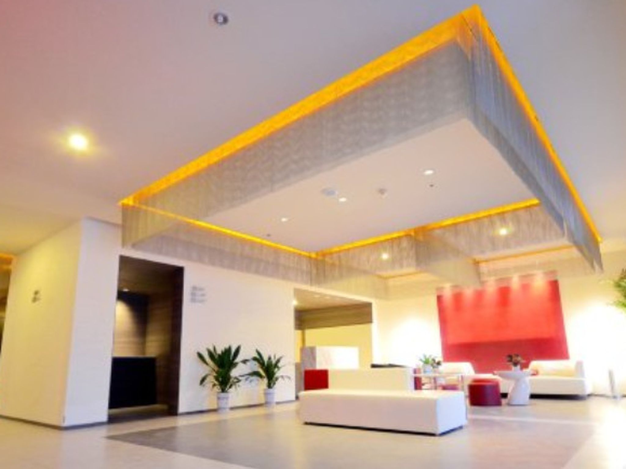 Jinjiang Inn Select (Hubei University of Economics Branch, Wuhan Media College Branch) 3*