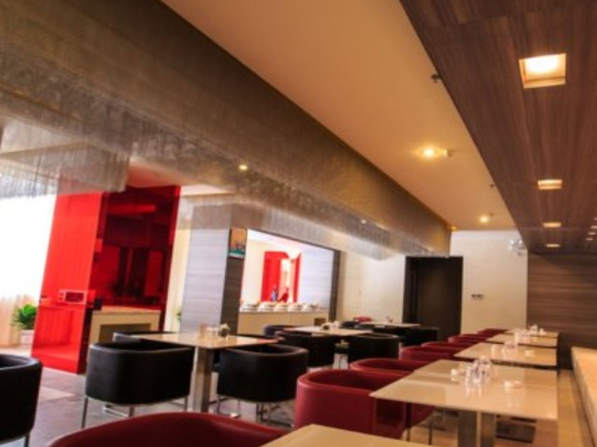 Jinjiang Inn Select (Hubei University of Economics Branch, Wuhan Media College Branch) 3*