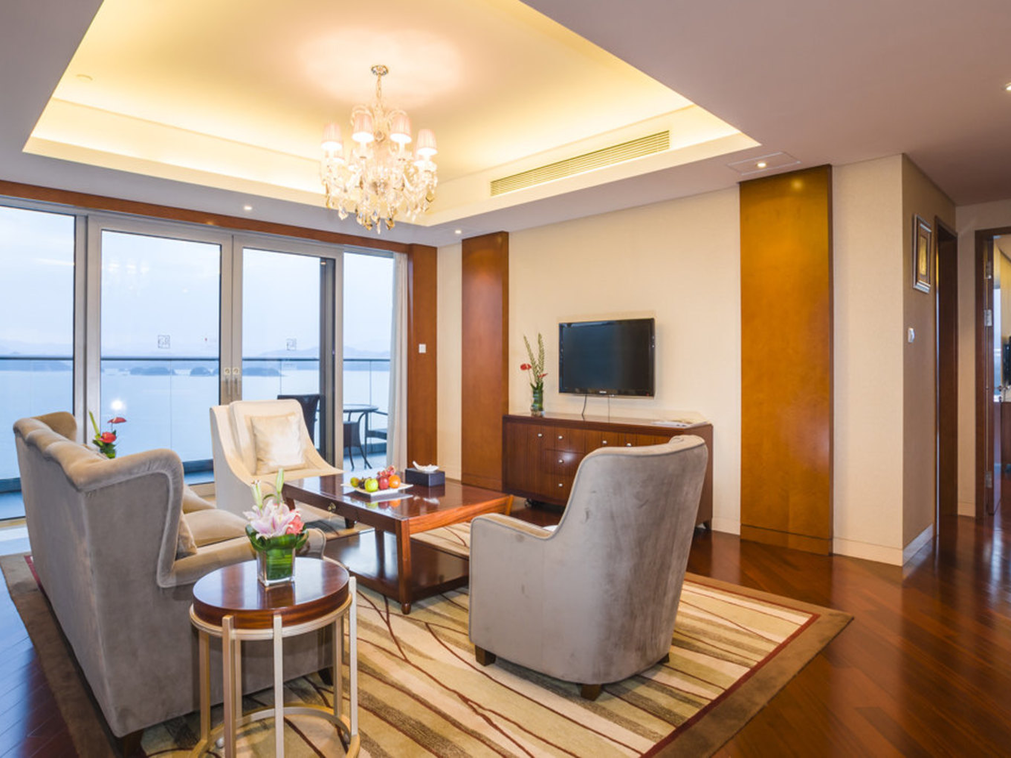 1000 Island Lake Greentown Resort Hotel 5*