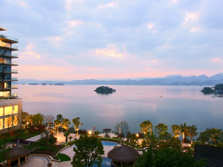 1000 Island Lake Greentown Resort Hotel 5*