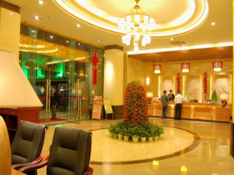 Qionghai Changlong Hotel (Yinhai Zaliang Street) 3*