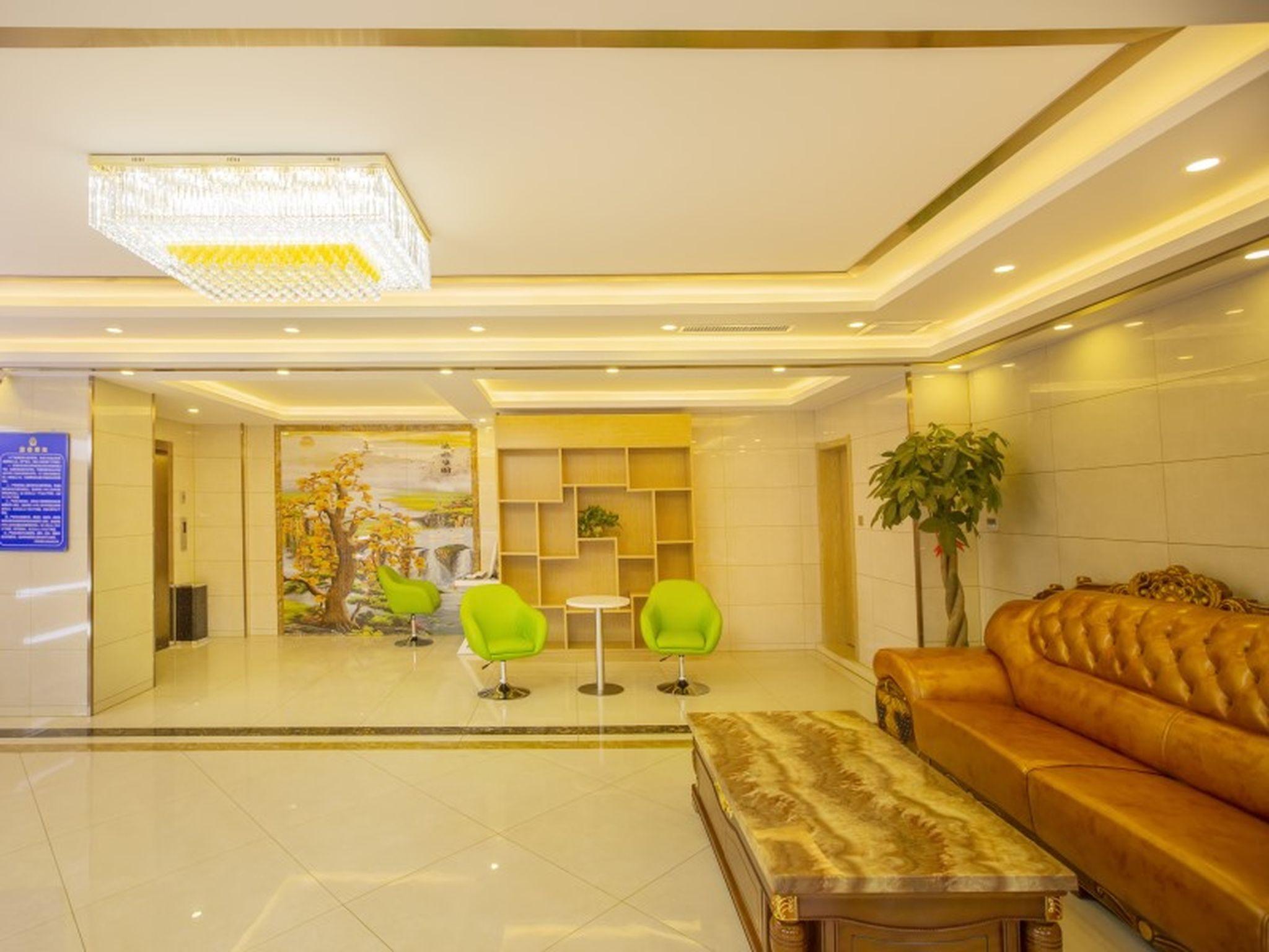 GreenTree (Shenyang north railway station store) 2*