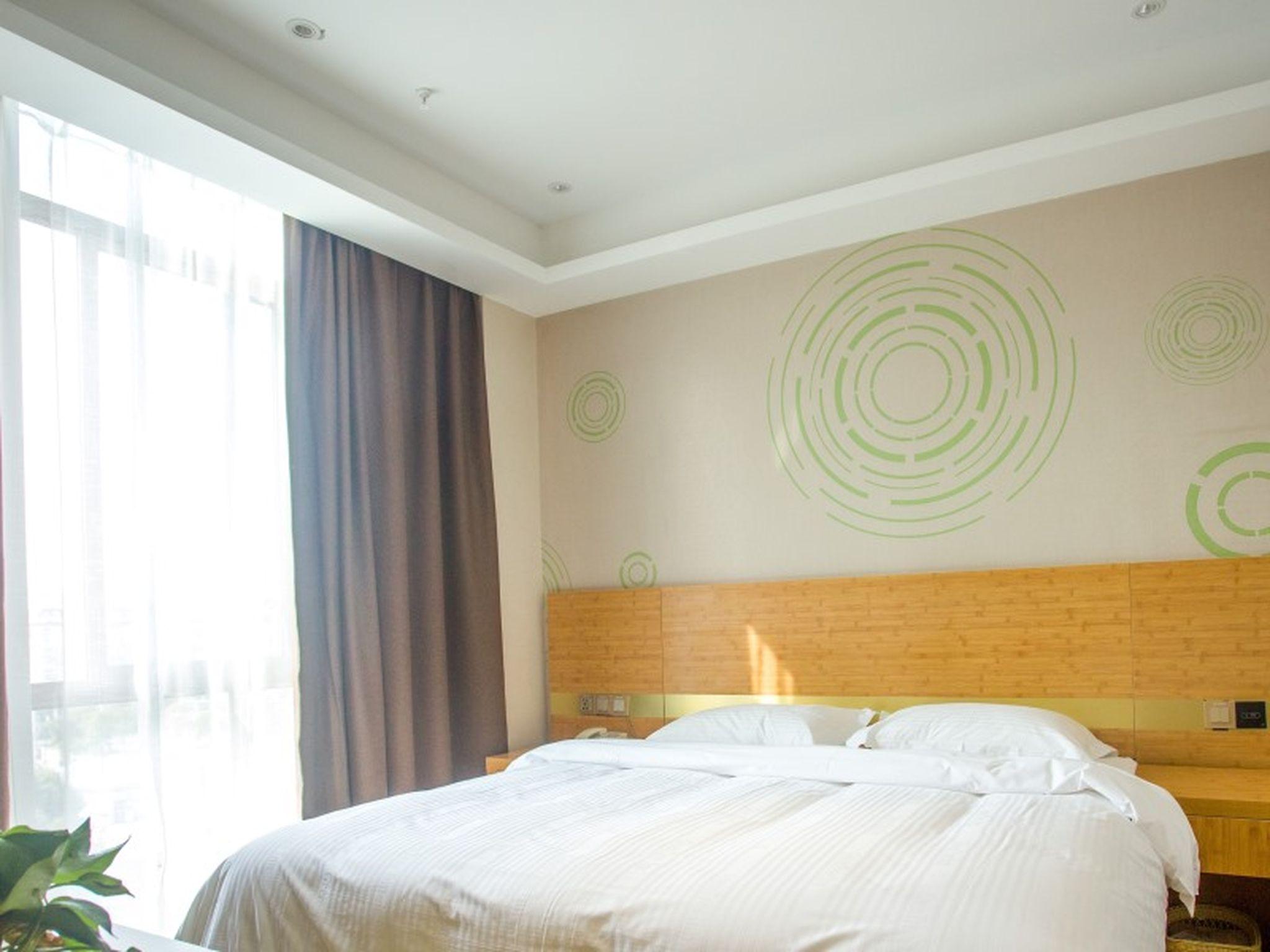GreenTree (Shenyang north railway station store) 2*