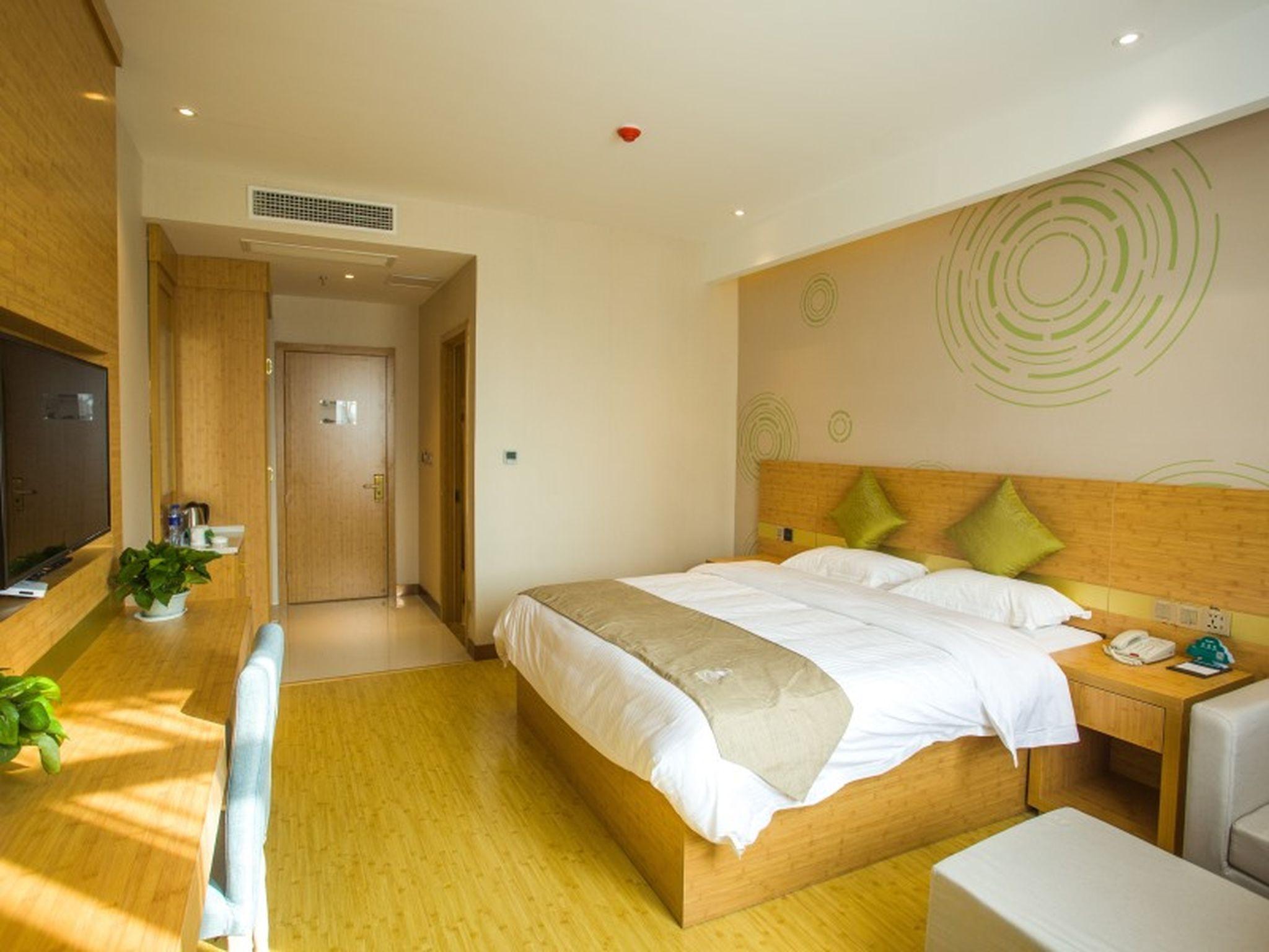 GreenTree (Shenyang north railway station store) 2*