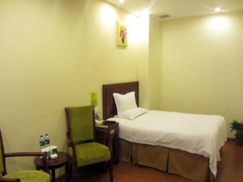 GreenTree Inn Jiangsu Suzhou Shengze Business Hotel 2*
