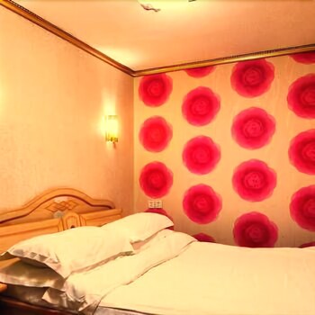 Homeinn Selected Hotel (Shijiazhuang Tiedao University Yitang Subway Station) 3*