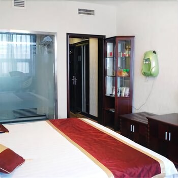 Homeinn Selected Hotel (Shijiazhuang Tiedao University Yitang Subway Station) 3*