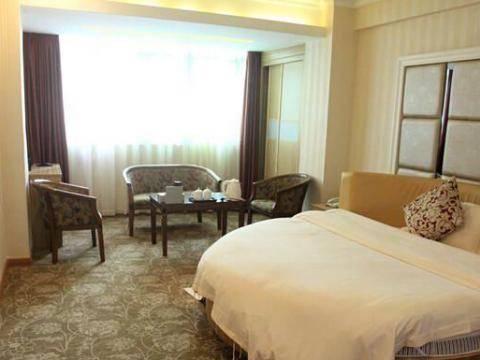 Baiyue Hotel (Huizhou West Lake) 2*