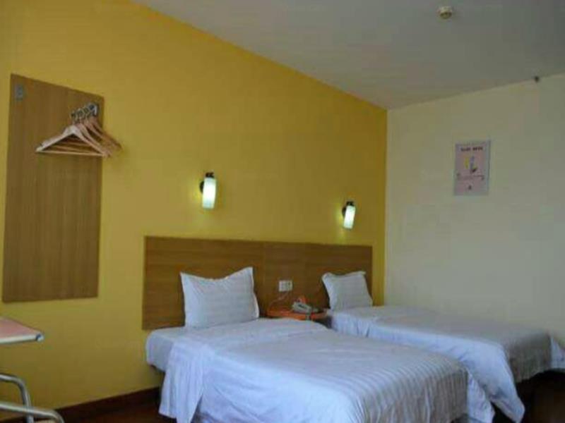 7 Days Inn ( Panlongcheng  Branch,Wuhan Airport) 2*