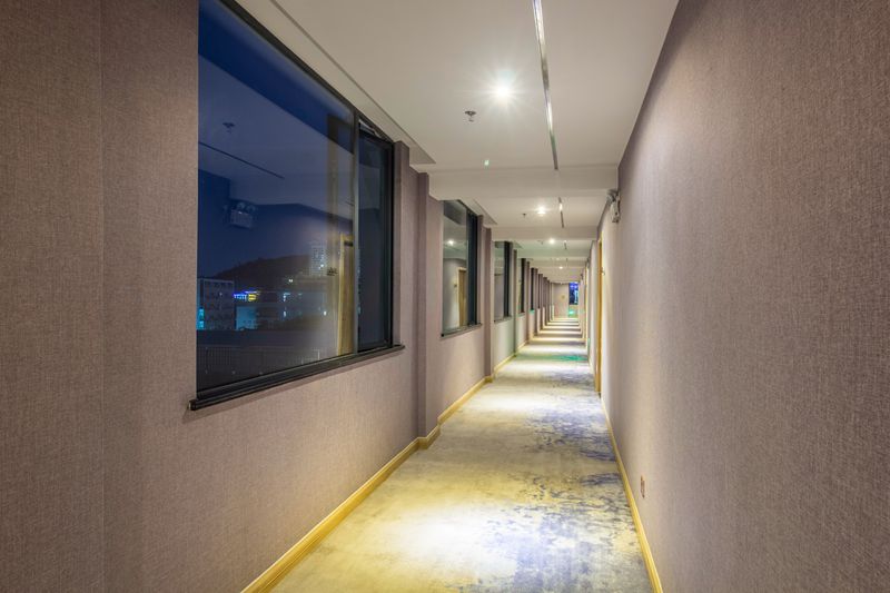 Metropolis Hotel (Sanya Bay Coconut Dream Corridor) 3*