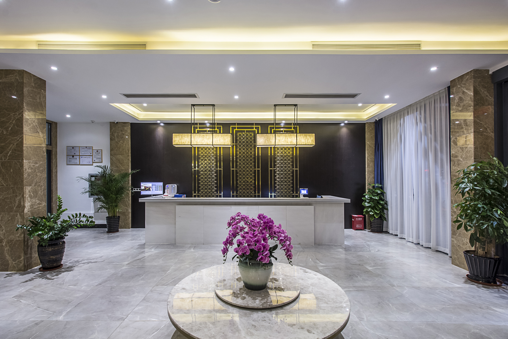 Metropolis Hotel (Sanya Bay Coconut Dream Corridor) 3*