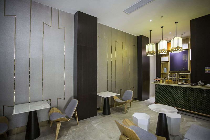 Metropolis Hotel (Sanya Bay Coconut Dream Corridor) 3*