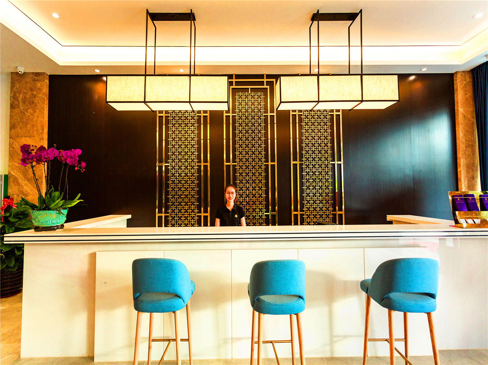 Metropolis Hotel (Sanya Bay Coconut Dream Corridor) 3*