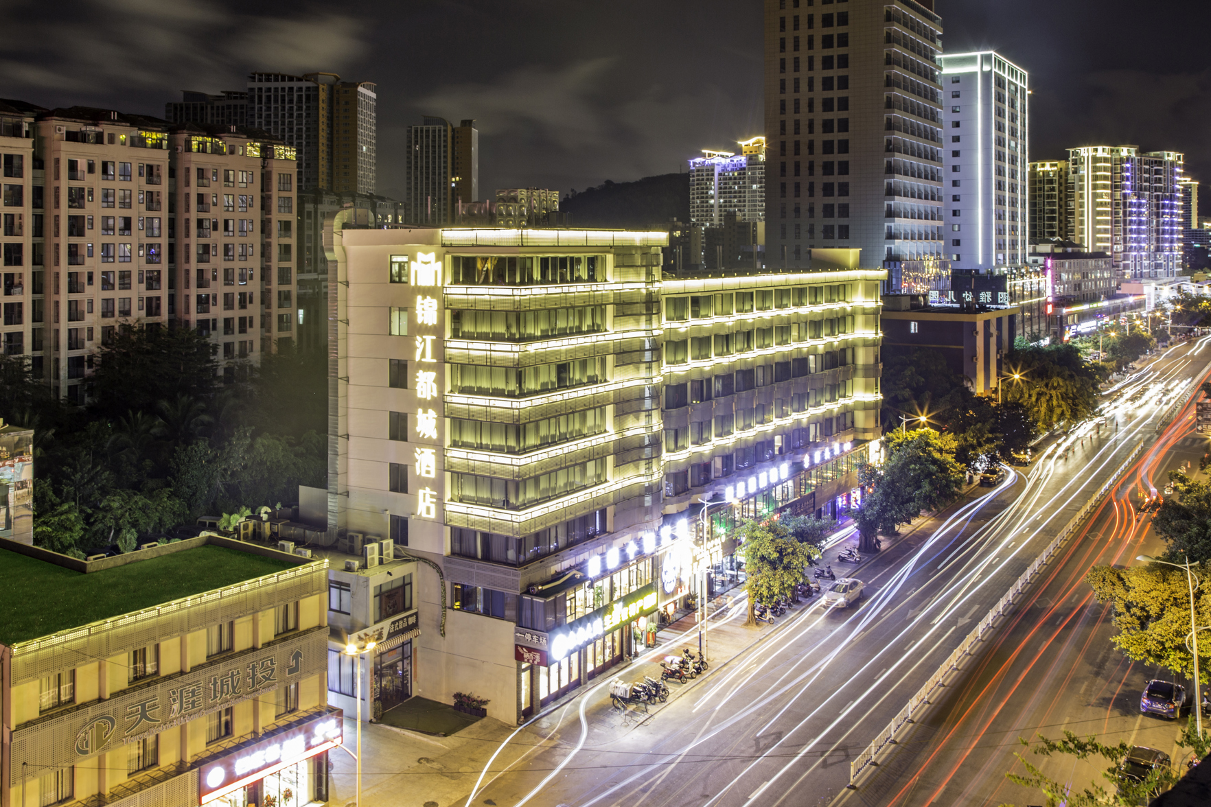 Metropolis Hotel (Sanya Bay Coconut Dream Corridor) 3*