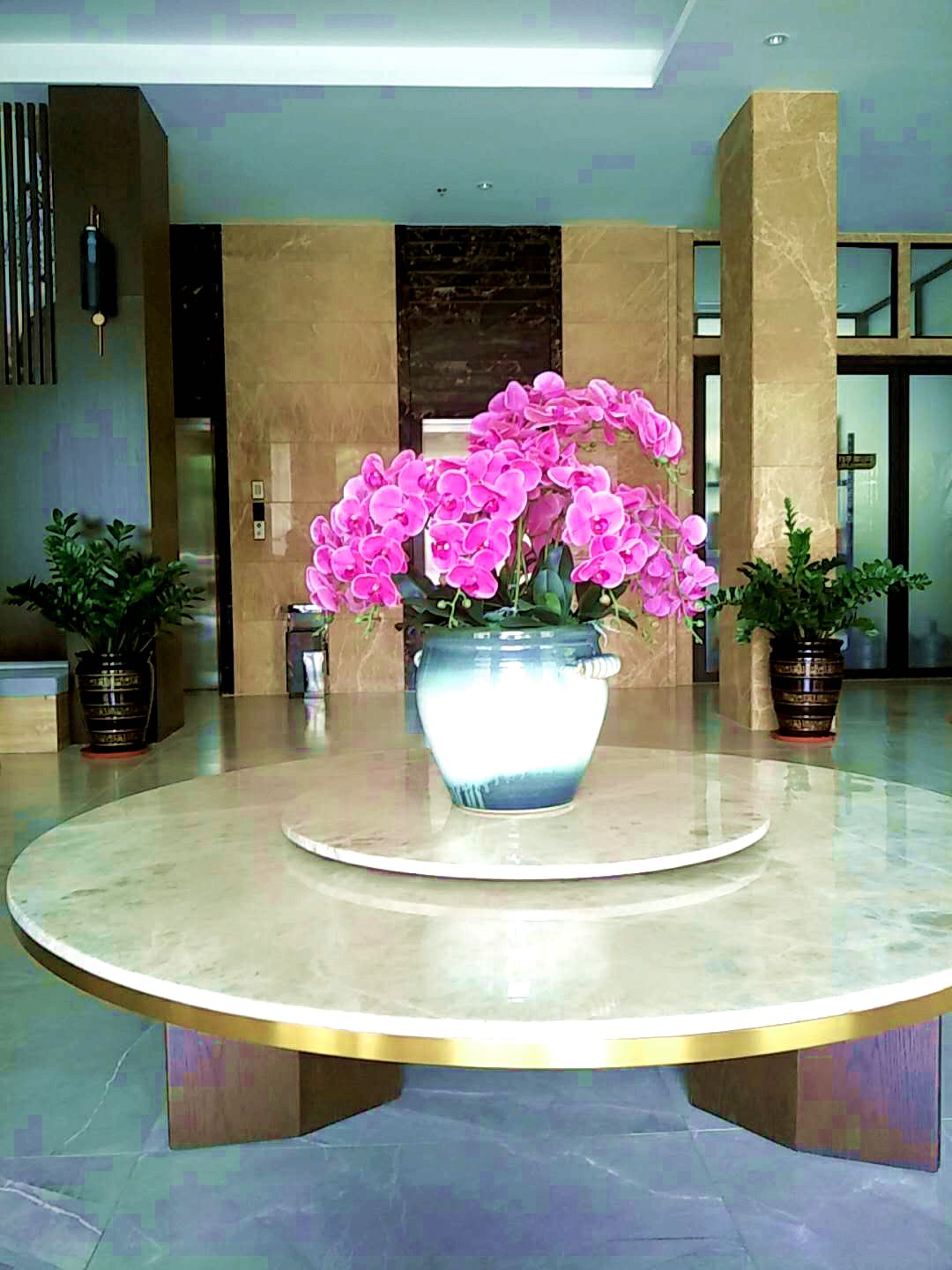 Metropolis Hotel (Sanya Bay Coconut Dream Corridor) 3*