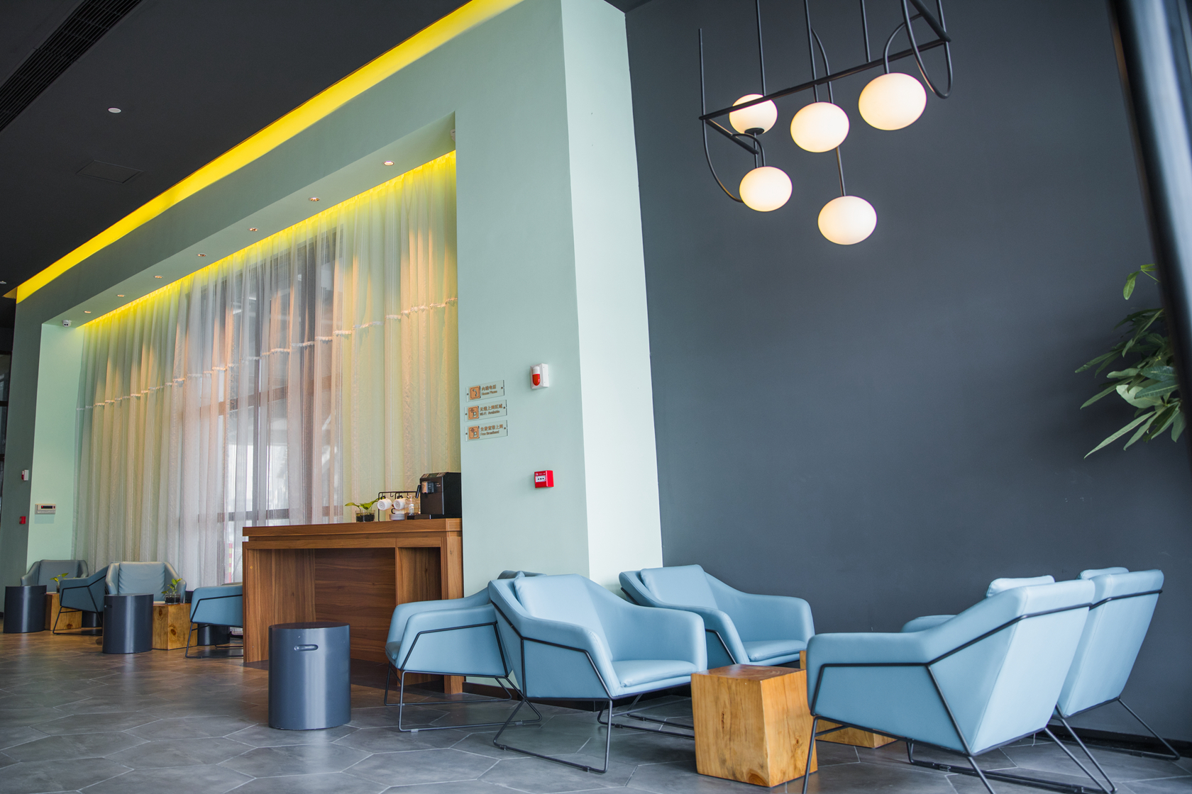 Jinjaing Inn municipal government julong hotel 3*