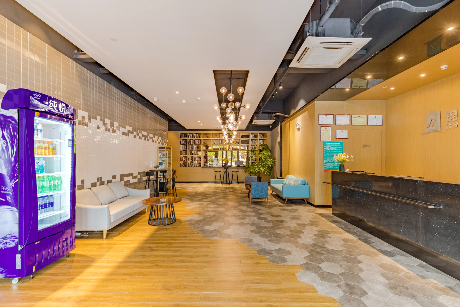 City Garden Hotel Chain (Chizhou Vocational College Xiushanmen Millennium Ancient City Building ) 2*