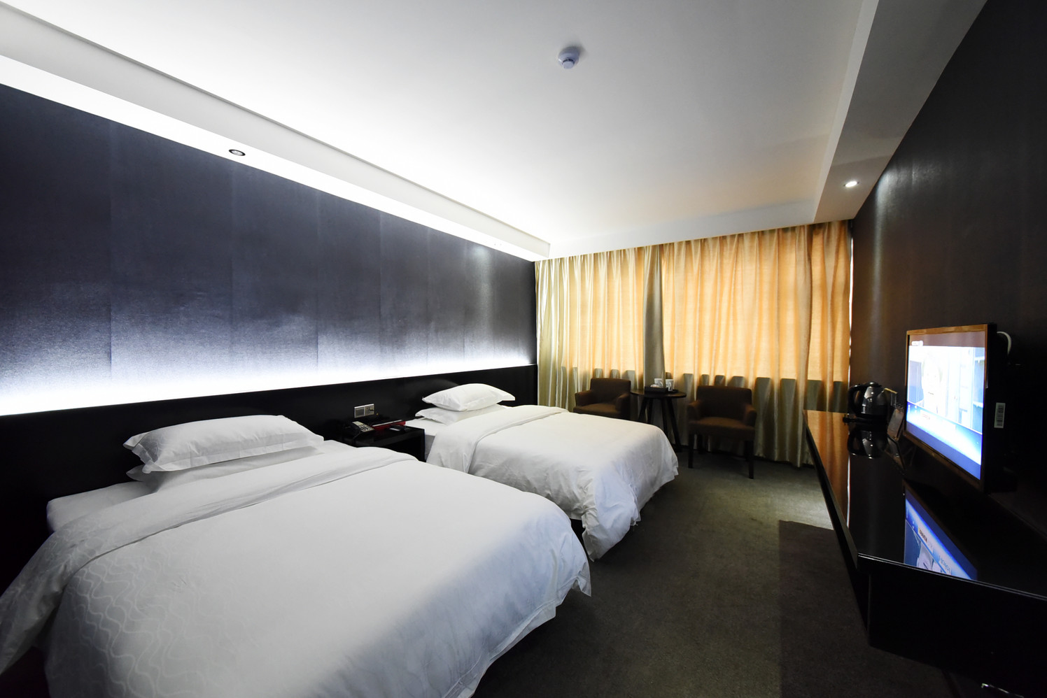 Kyriad Hotel (Changsha Wuyi Square Xiangya Store) 2*
