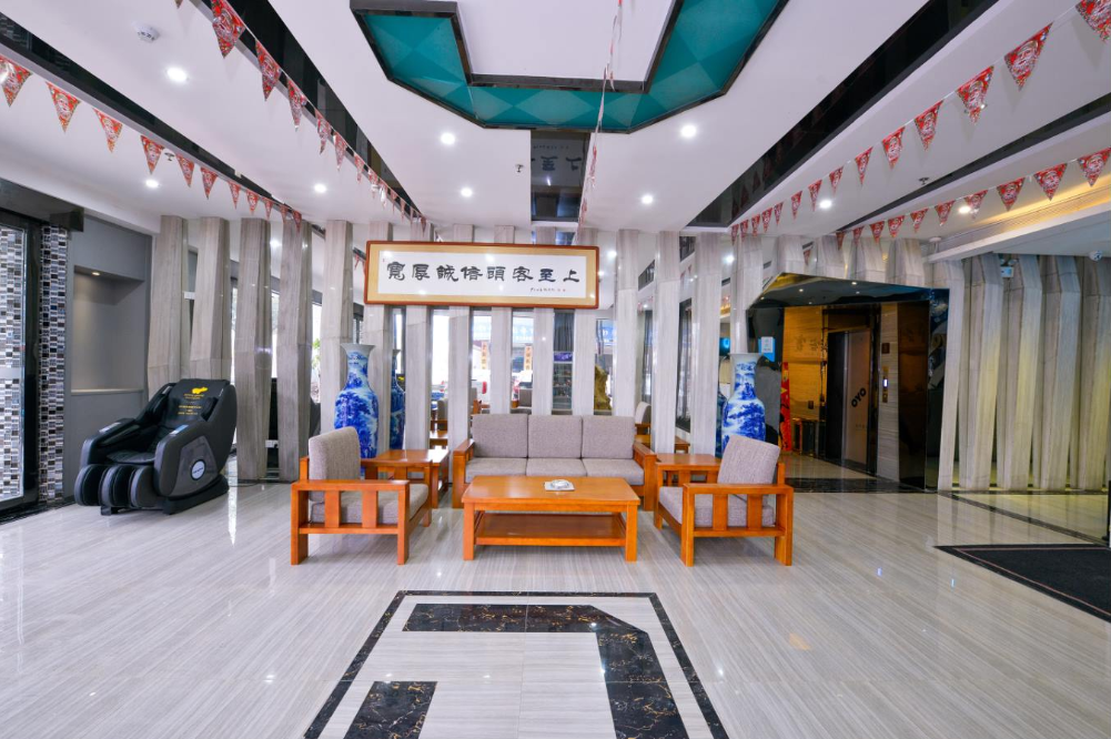 Yeste Hotel (Nanning Shizitang Metro Station Branch) 2*