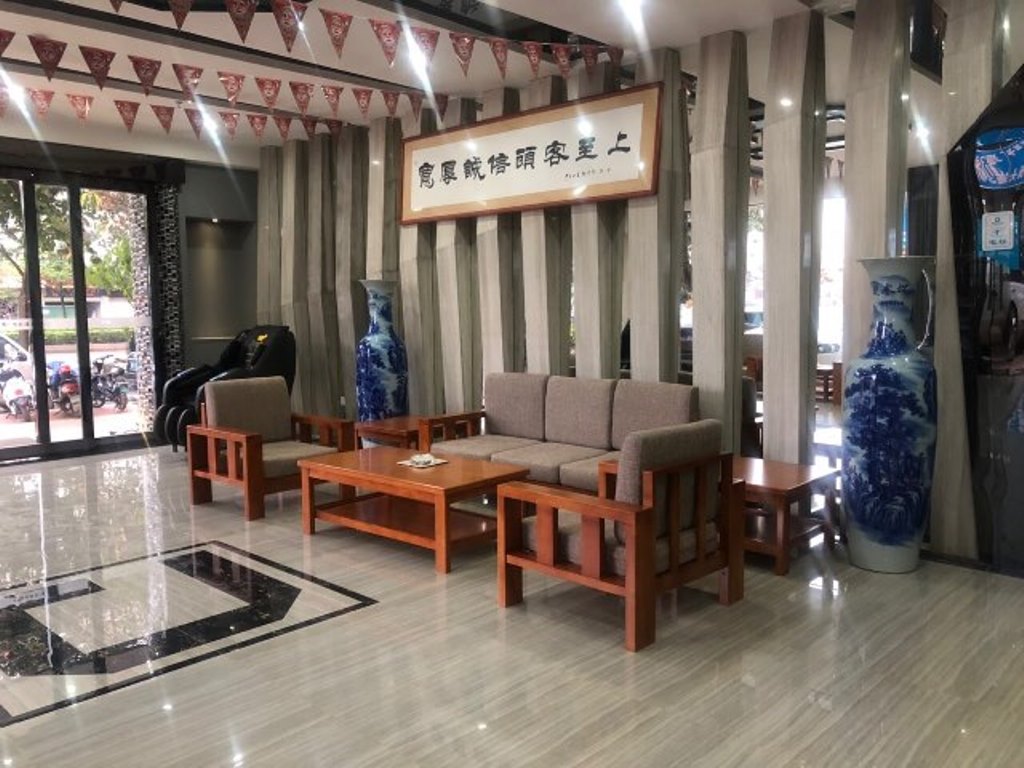 Yeste Hotel (Nanning Shizitang Metro Station Branch) 2*