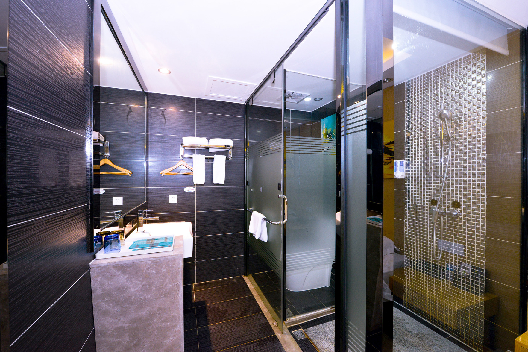Yeste Hotel (Nanning Shizitang Metro Station Branch) 2*