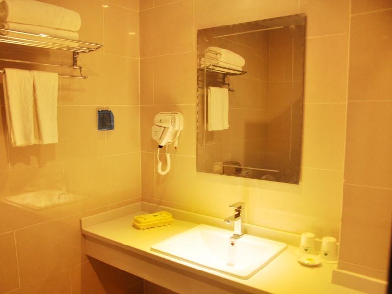 GreenTree Alliance Hotel (Sanya Yalong Bay Scenic Area) 2*