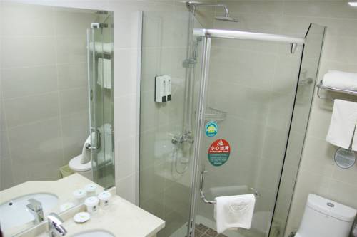 Heyi Zhige Hotel (Taiye International Plaza Branch, Dali High speed Railway Station) 2*