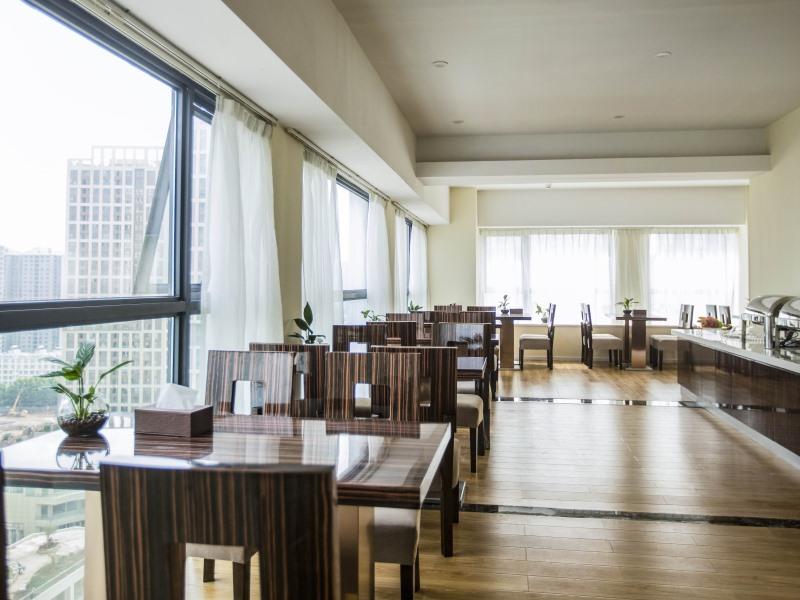 Heyi Zhige Hotel (Taiye International Plaza Branch, Dali High speed Railway Station) 2*