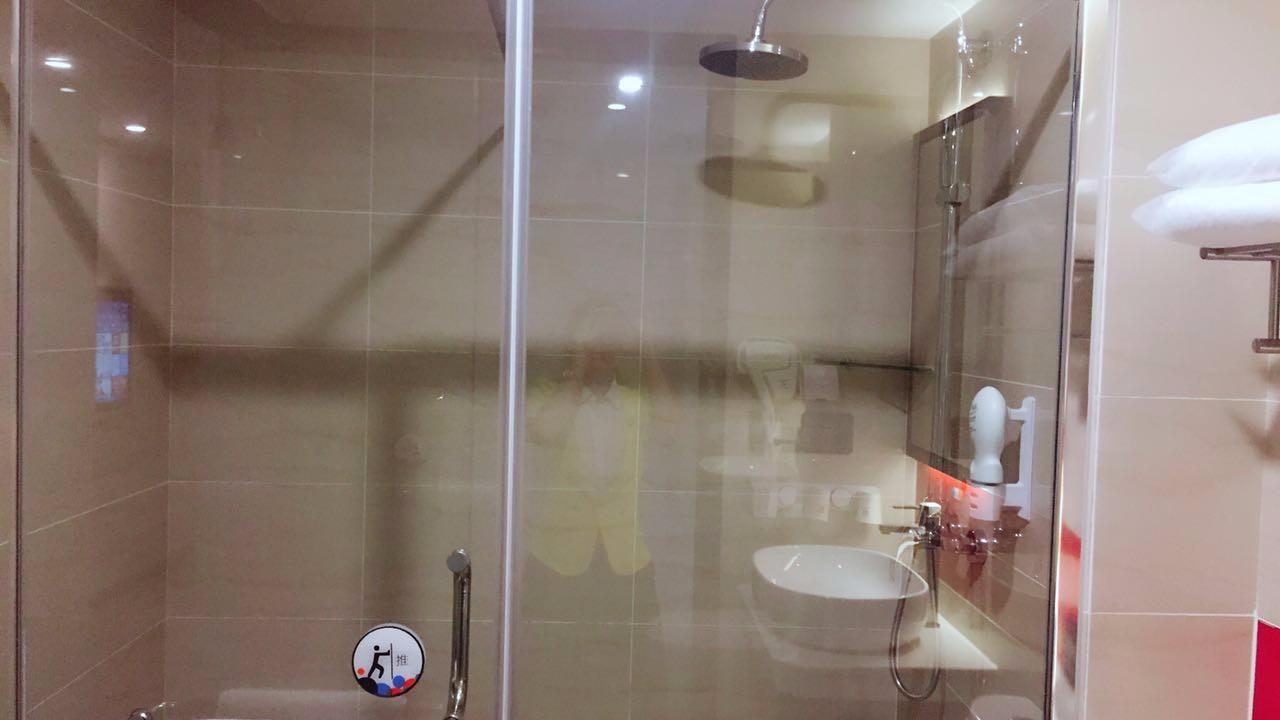 7 Days Premium (Shenzhen Songgang Yanchuan) 2*