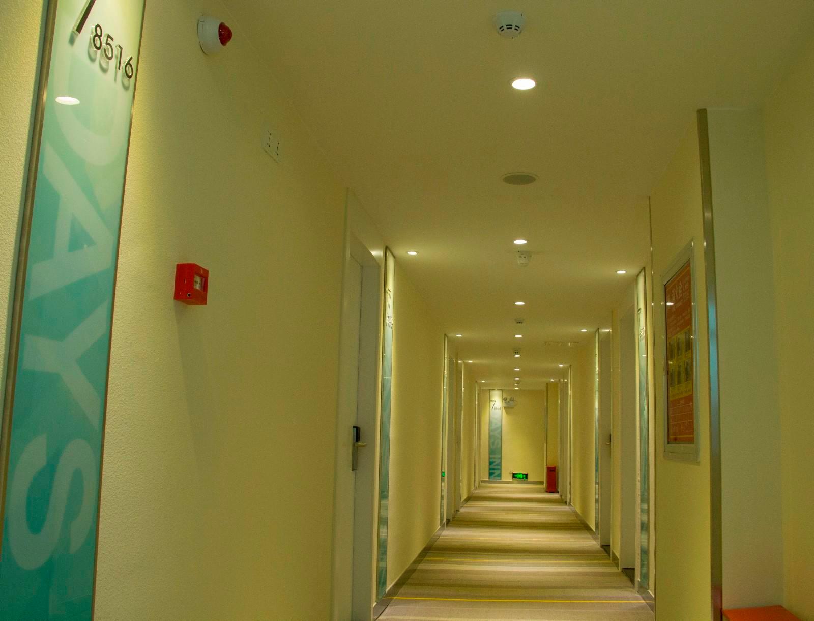7Days Inn Chain Hotel (Xinyang Shangcheng Passenger North Station) 3*