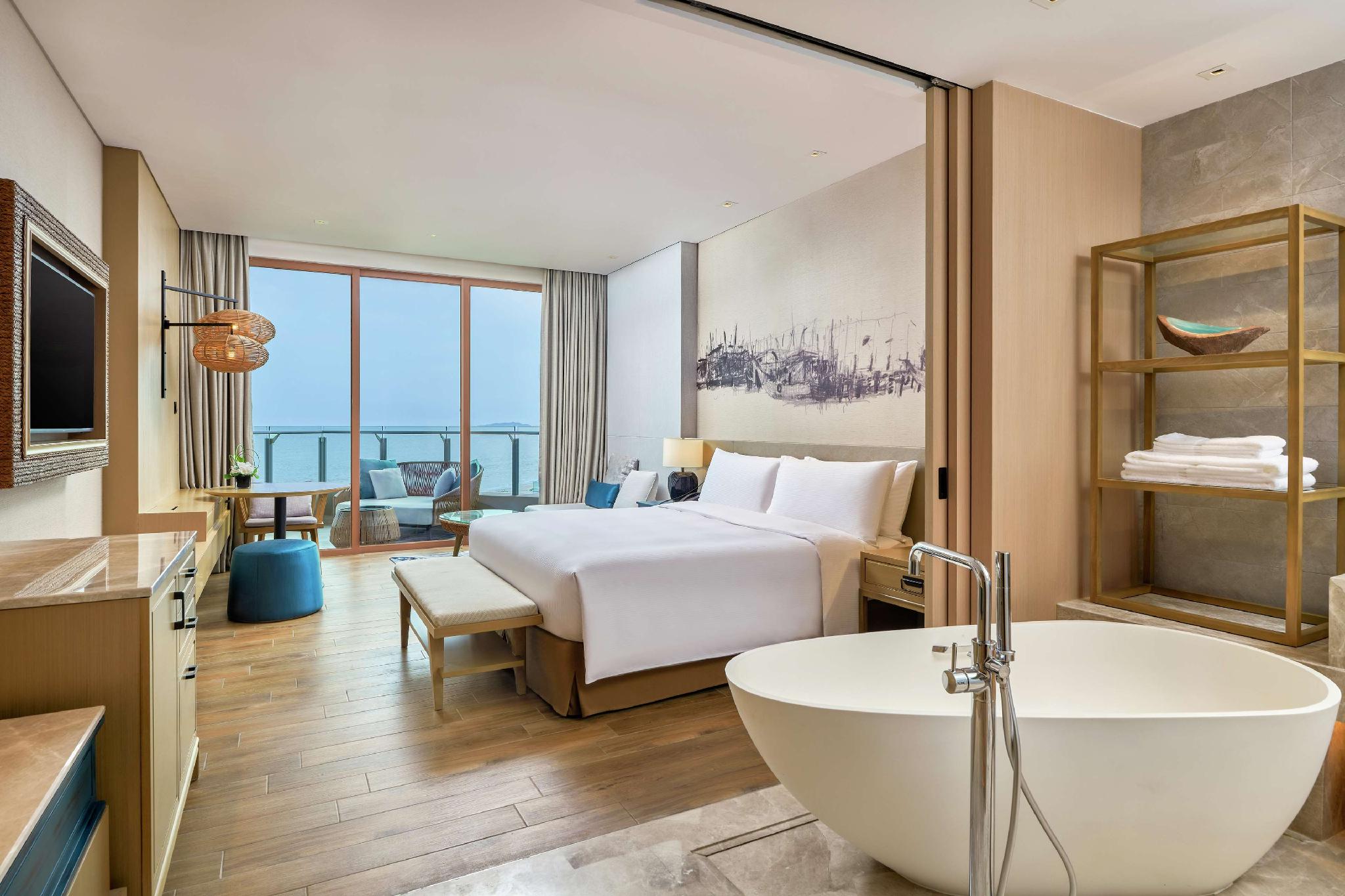 DoubleTree by Hilton Shanwei 5*
