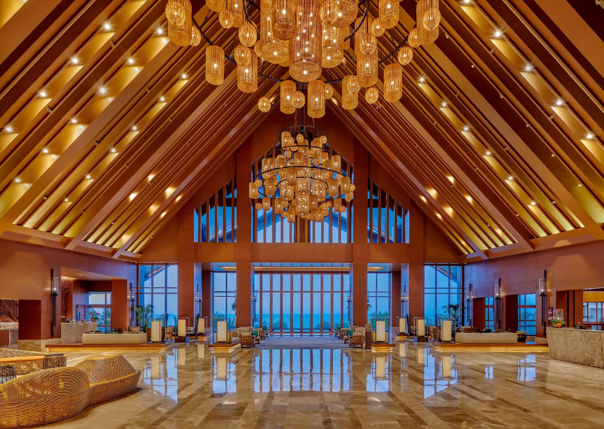 DoubleTree by Hilton Shanwei 5*