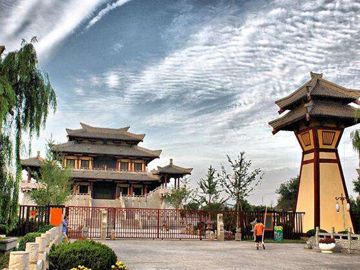 7Days Inn Hotel (Pei Hancheng Scenic Area Hancheng Middle Road) 2*