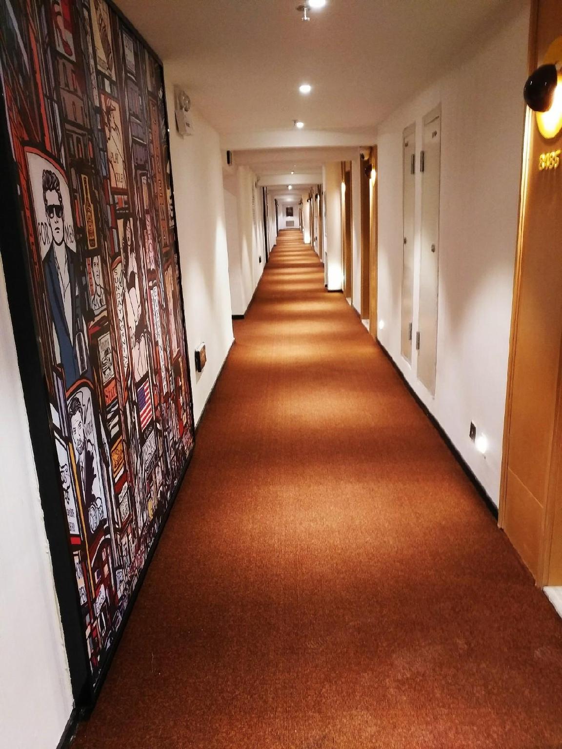 IU Hotels·Guiyang Convention and Exhibition Center Financial City 2*