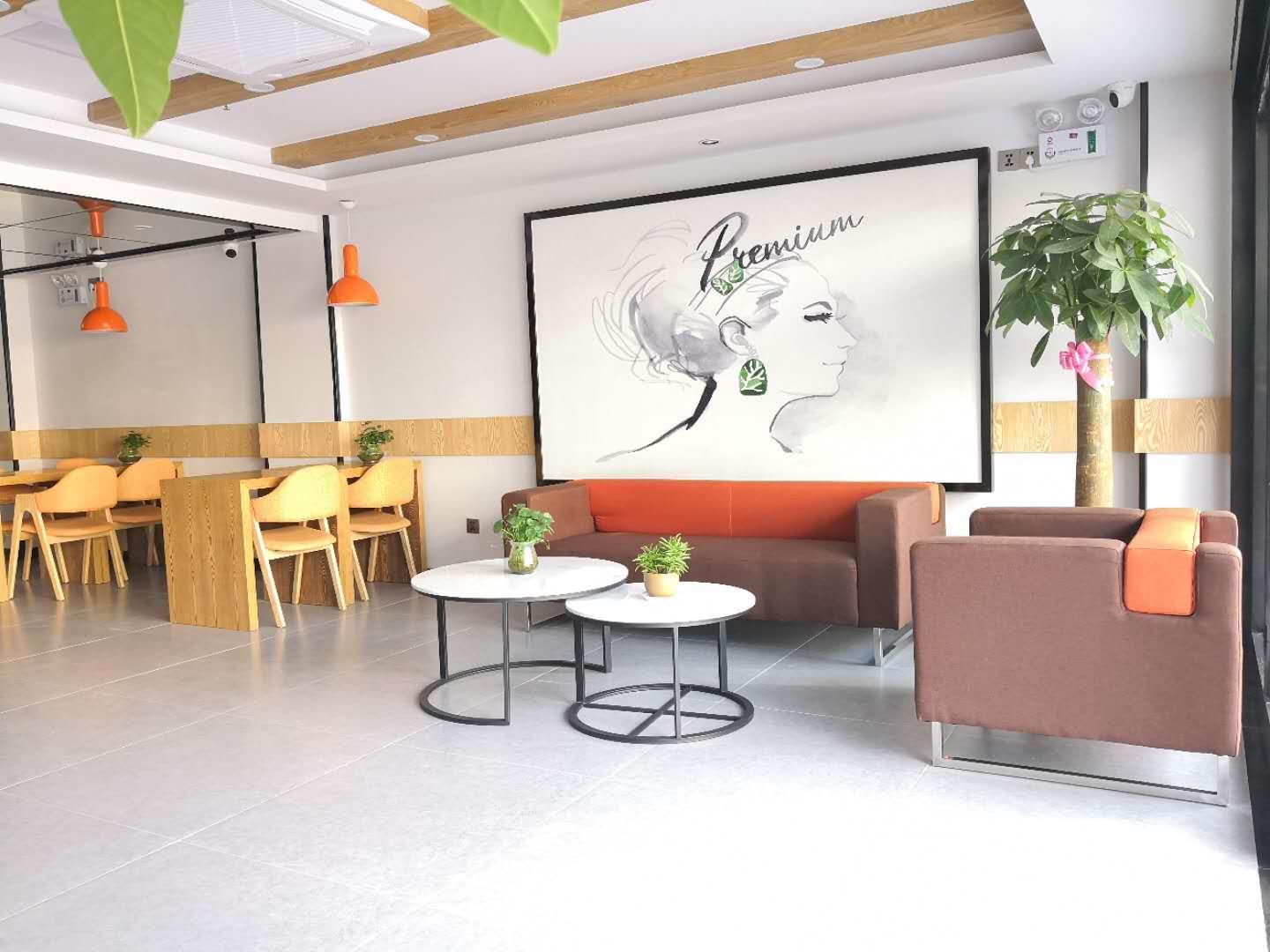 7 Days Premium (Sanya Bay Coconut Dream Corridor Haiyue Square Store) 2*