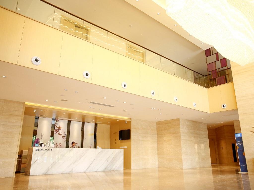 Lavande Hotel (Jiujiang University, Shili Lushan) 3*