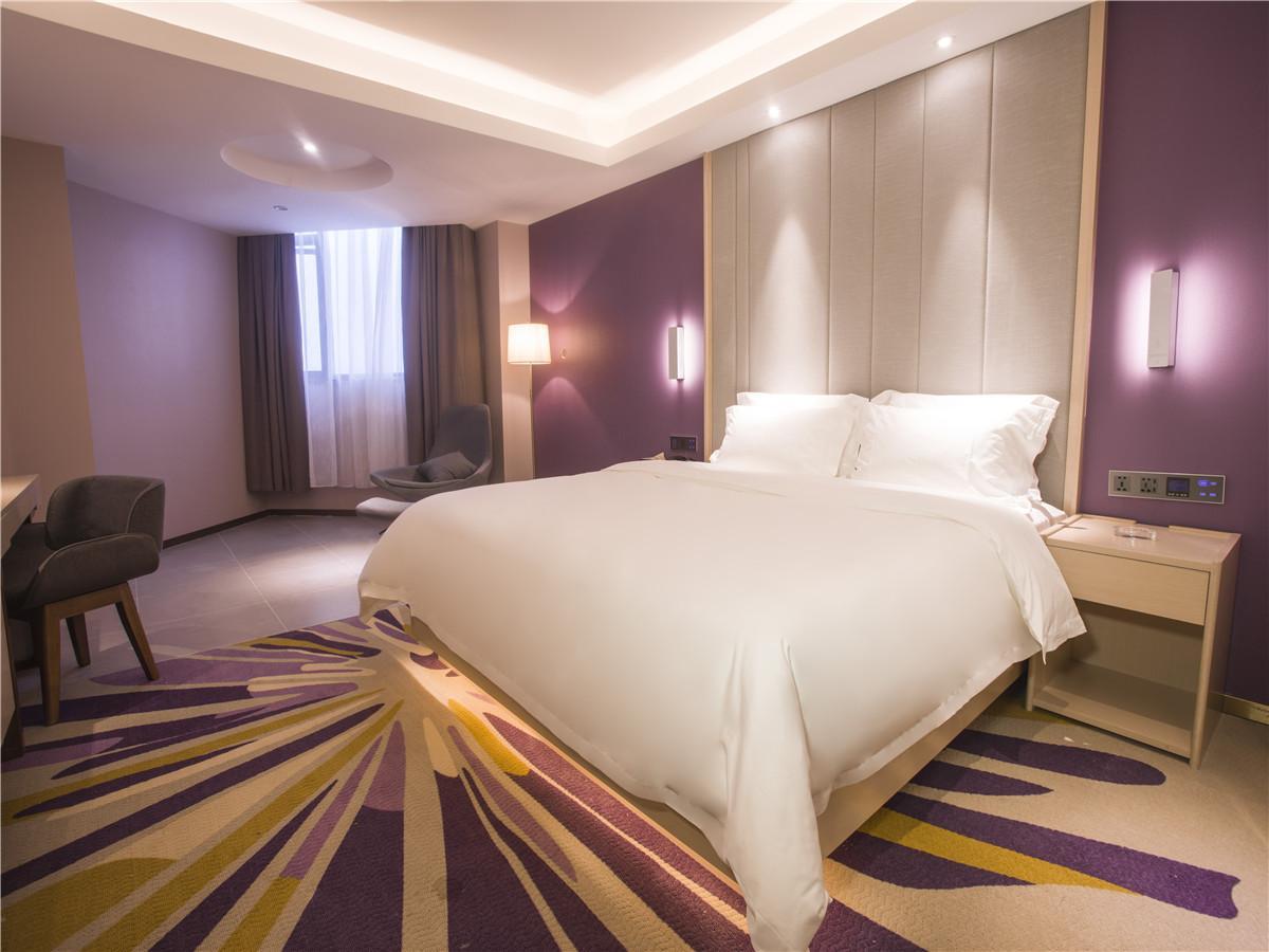 Lavande Hotel (Fangchenggang Dongxing Port Store) 3*