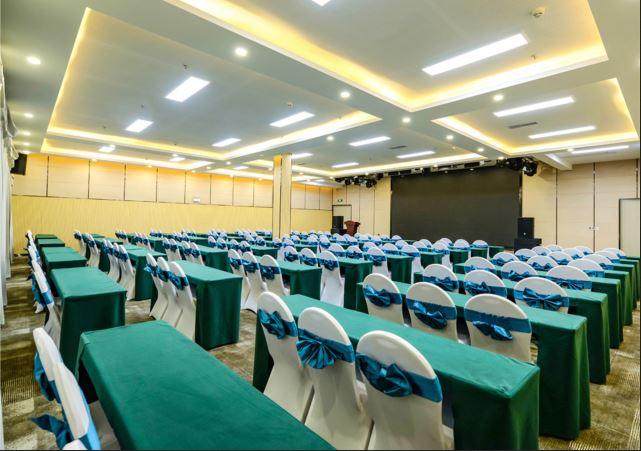 Echarm Hotel (Guiyang Airport Outlets) 3*