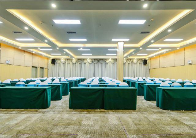 Echarm Hotel (Guiyang Airport Outlets) 3*