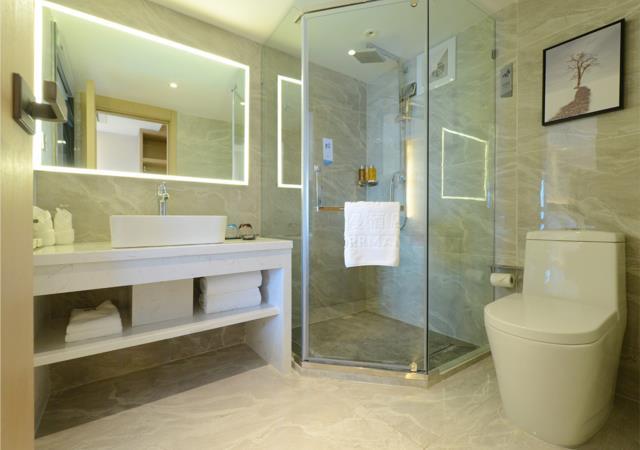 Borrman Hotel (Guiyang Guanshan Lake, International Conference Center Subway Station) 3*