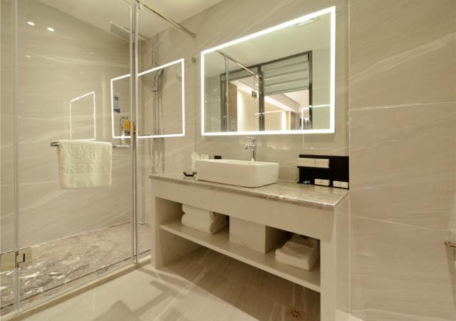 Borrman Hotel (Guiyang Guanshan Lake, International Conference Center Subway Station) 3*