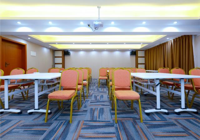 Echarm Hotel (Wuhan Erqi Road) 3*