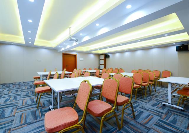Echarm Hotel (Wuhan Erqi Road) 3*